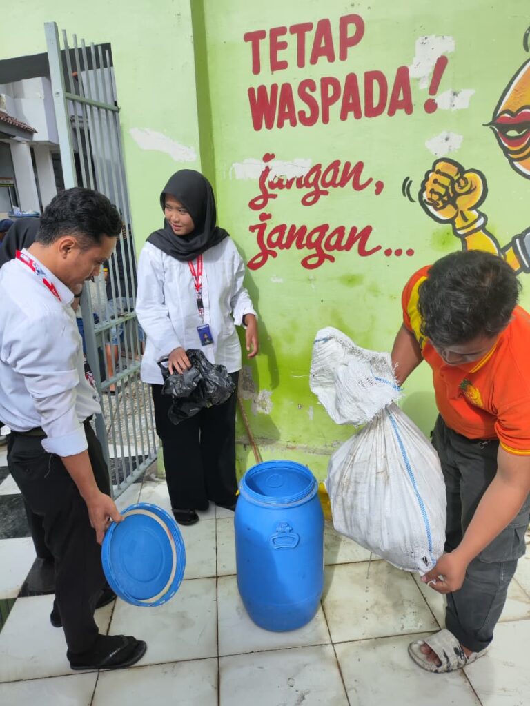 WhatsApp Image 2025-12-08 at 19.49.05